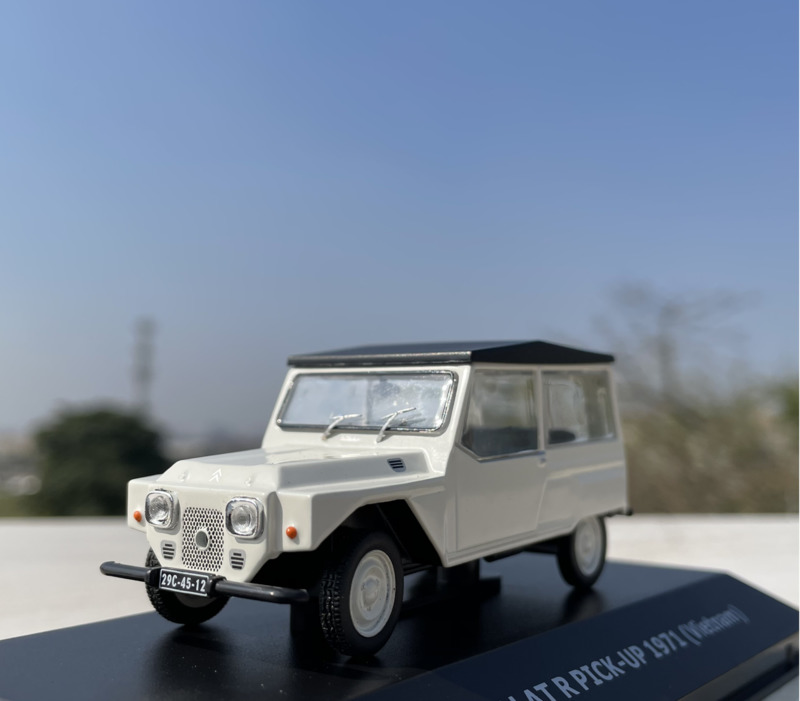 Vintage Collectible Toys For Sale - 新入荷クリアランスセール 1/43 特別価格 ダイキャストメタル 1971年 フランス製ヴィンテージカーモデル