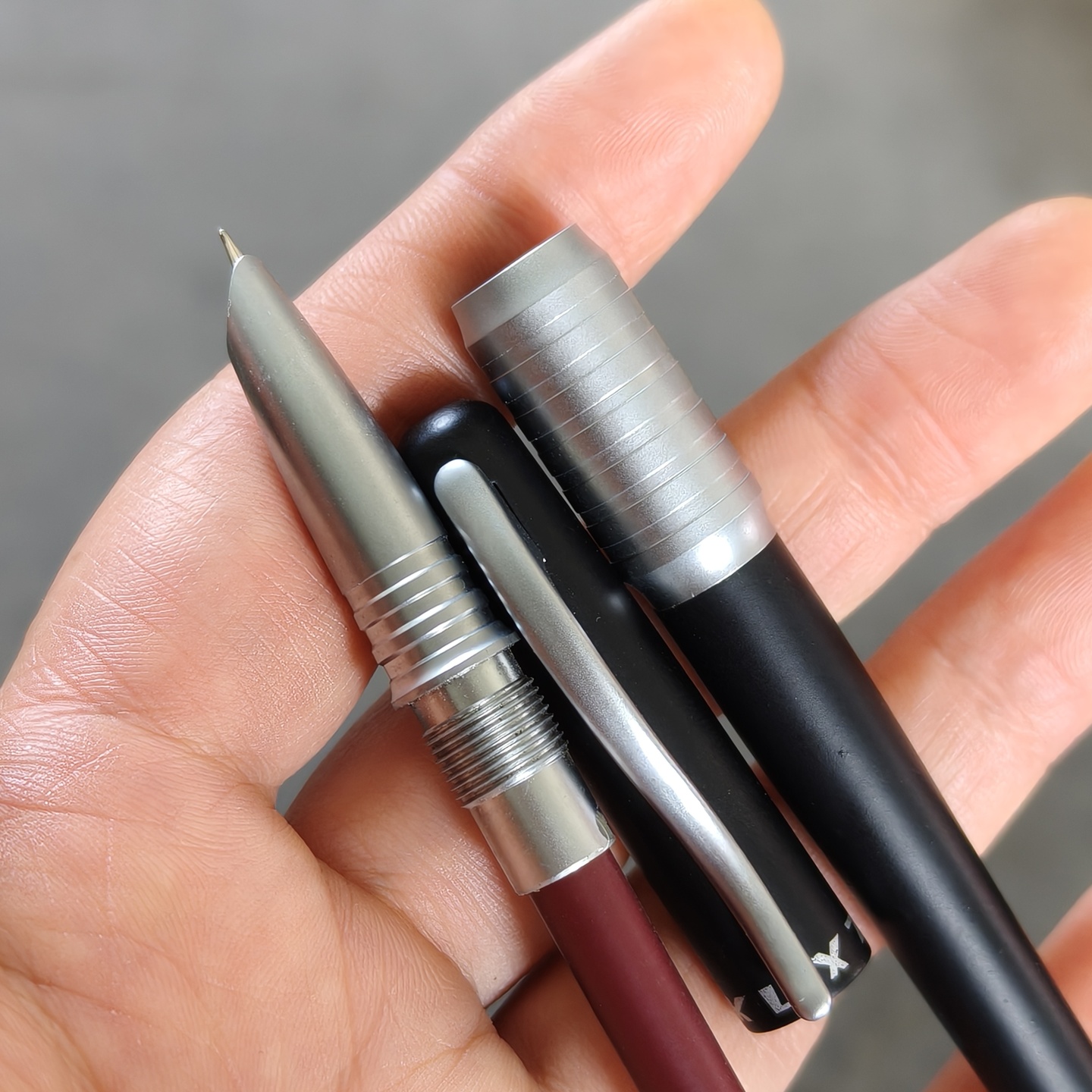 3本の古いヴィンテージレア万年筆、金属棒付きの細いペン先、オ - Vintage Collectible Pens のレビューと価格