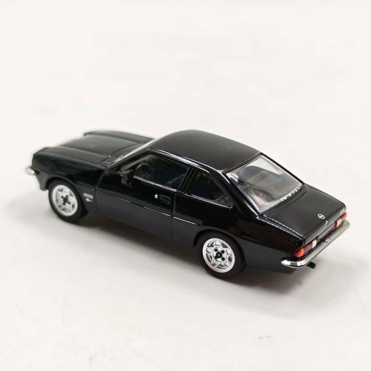 1/87スケール オペル GT/E スポーツ サンドテーブル - Vintage Collectible Model Cars のレビューと価格