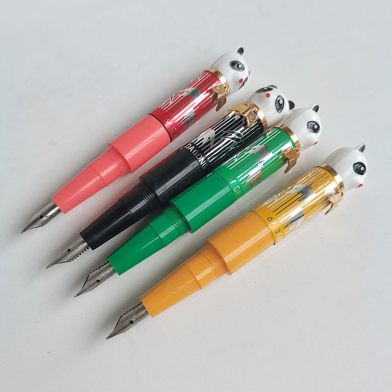 子供用の小さなヴィンテージ4ペンセット,文房具モデル1980 - Vintage Collectible Pens のレビューと価格
