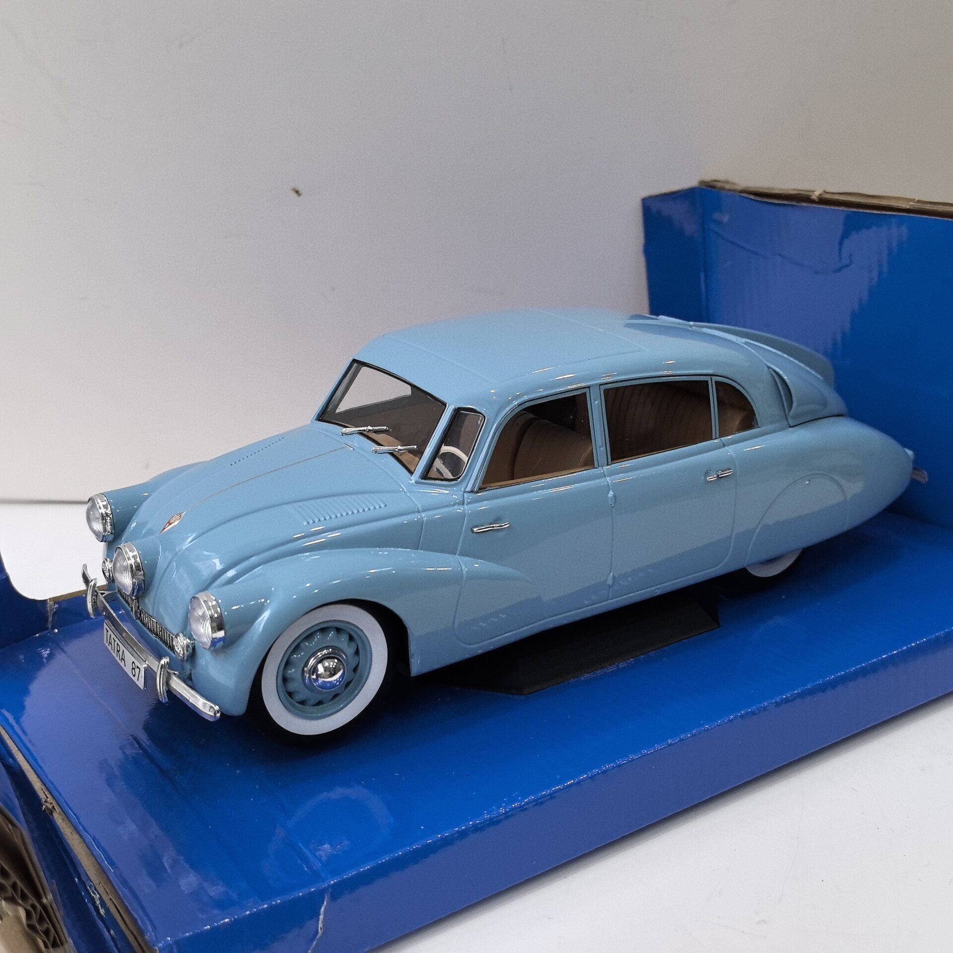 MCGダイキャスト 1/18スケール TATRA 87 ヴィ - Vintage Collectible Model Cars のレビューと価格