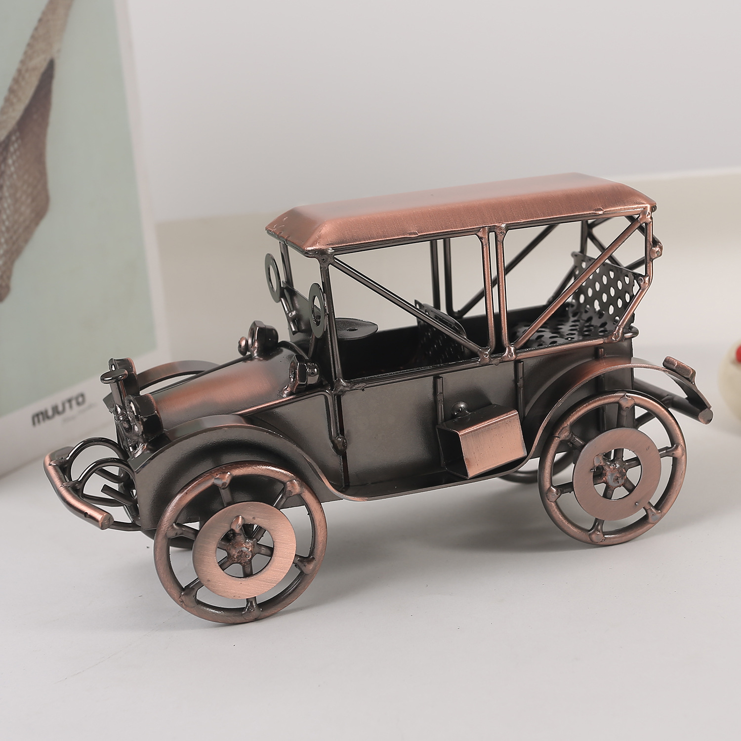 ヨーロッパスタイルのヴィンテージ合金古い車の模型装飾品クリエ - Vintage Collectible Model Cars のレビューと価格